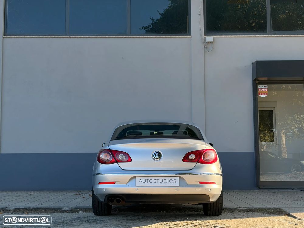 VW Passat CC 2.0 TDi BlueMotion - 30