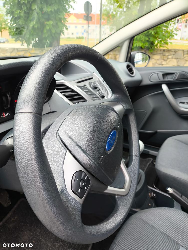 Ford Fiesta 1.25 Champions Edition - 20