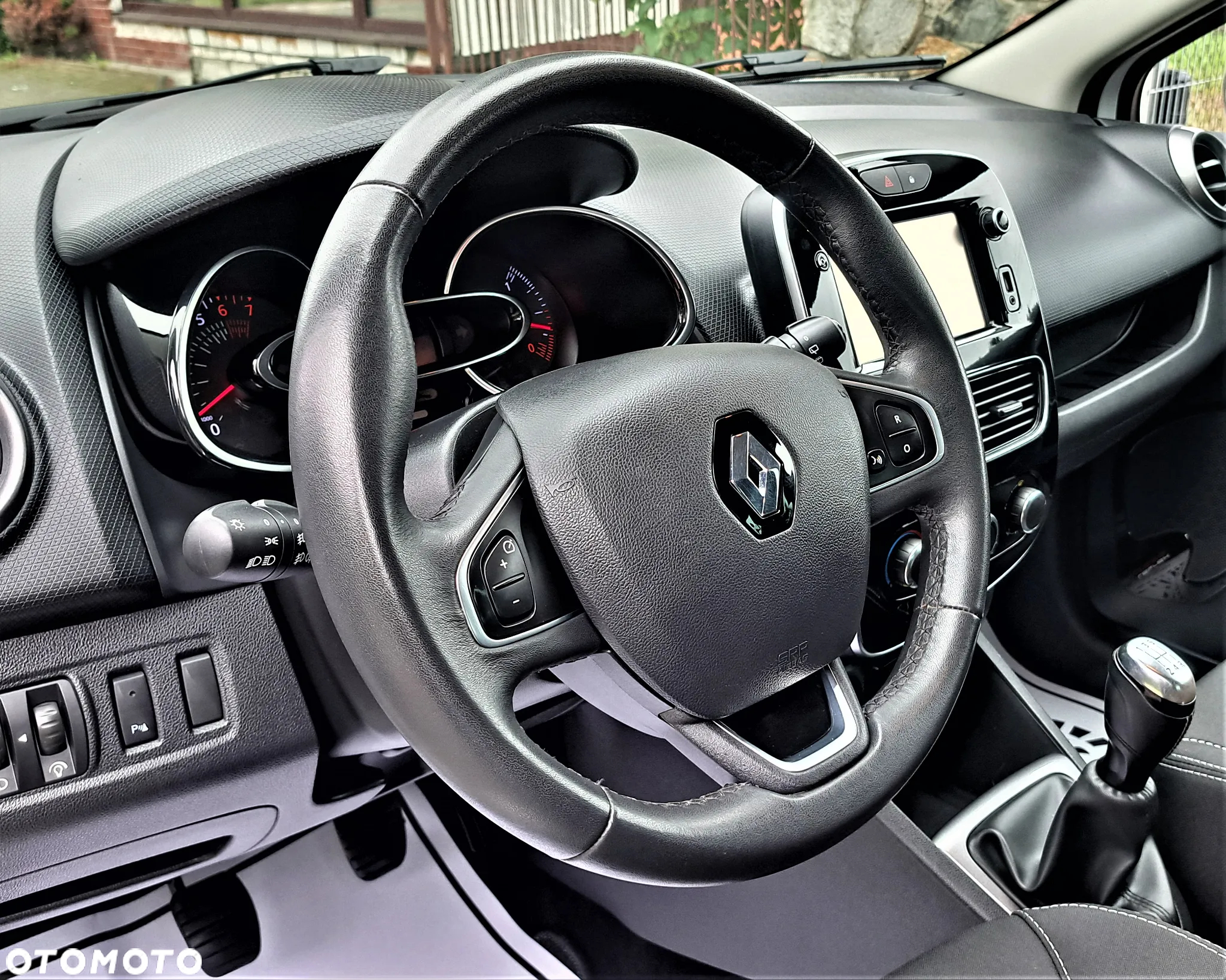 Renault Clio 1.2 16V Limited - 27