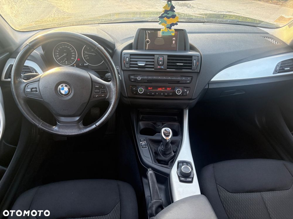 BMW Seria 1 118i - 30
