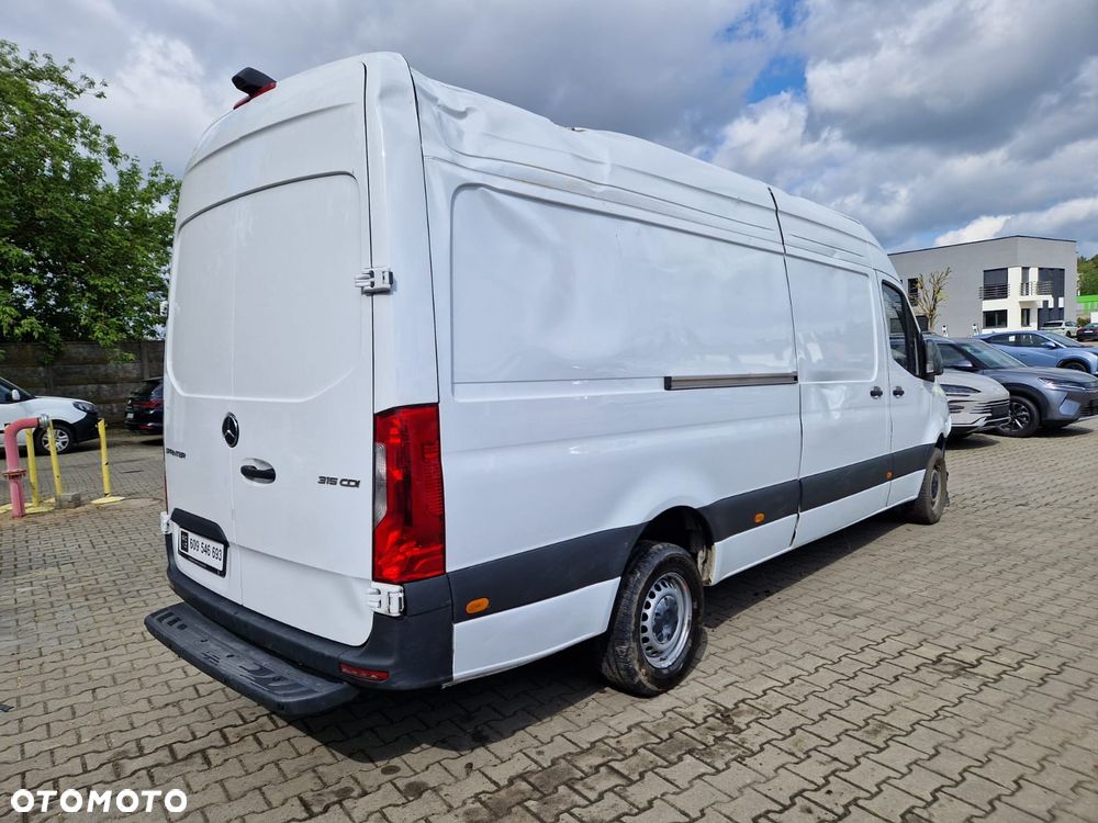 Mercedes-Benz Sprinter - 7