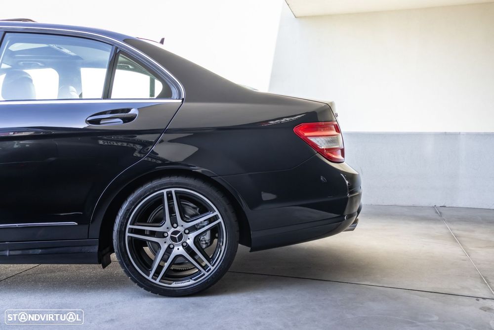 Mercedes-Benz C 320 - 12