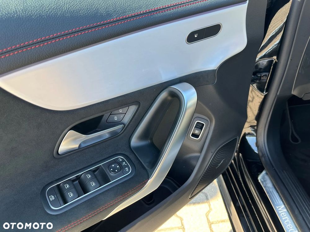 Mercedes-Benz CLA 200 AMG Line 7G-DCT - 10