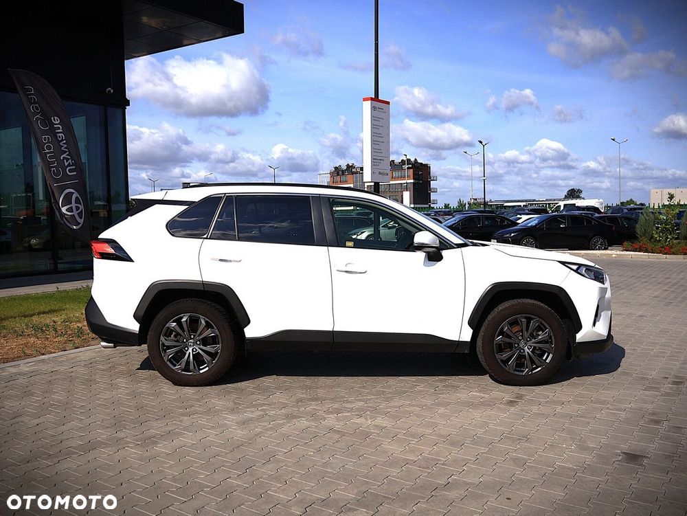 Toyota RAV4 - 6