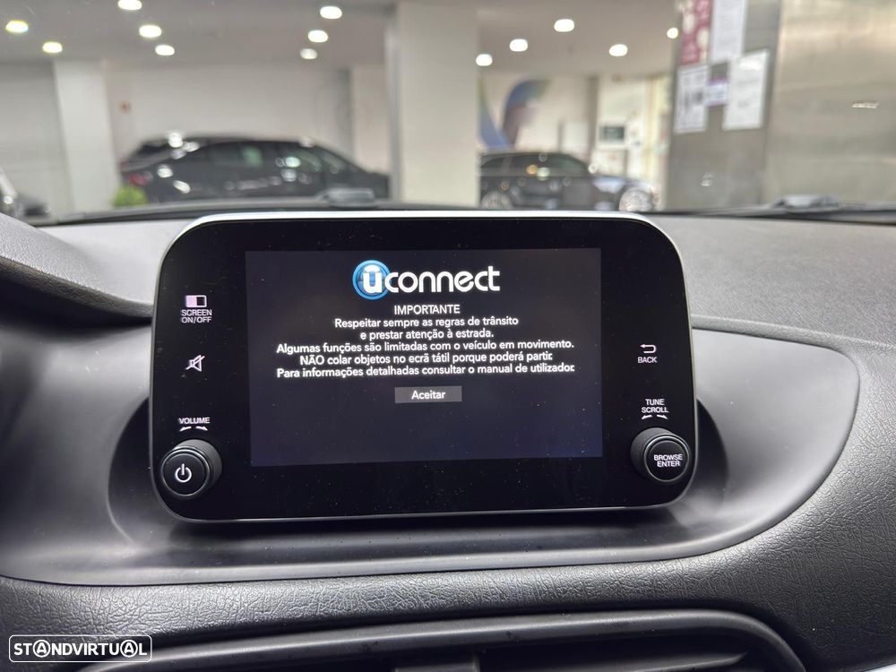 Fiat Tipo Station Wagon 1.6 M-Jet Lounge Tech J17 - 17