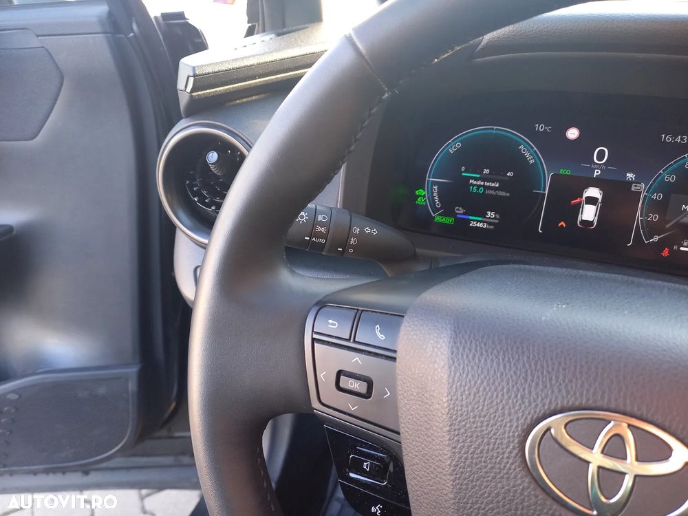 Toyota C-HR 2.0 PHEV 223 CP 4x2 CVT Dynamic - 18