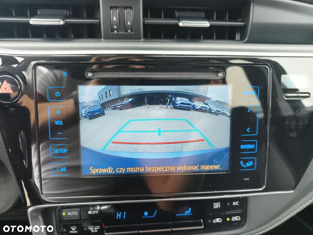 Toyota Auris - 22