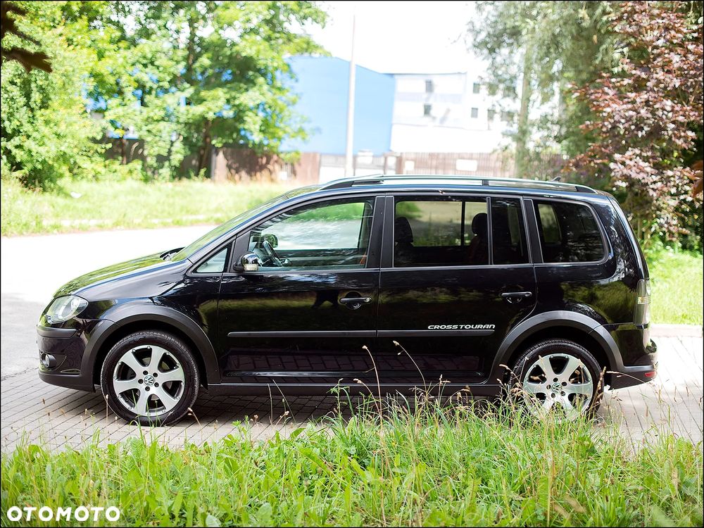 Volkswagen Touran - 3