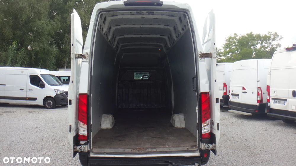 Iveco 35s18 - 8