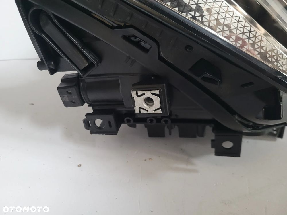 Seat Leon Cupra Formentor 5FG lampa przód prawa full led - 6