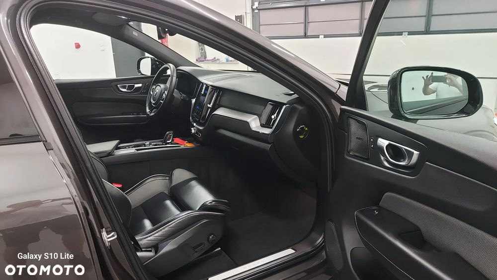 Volvo XC 60 B4 D Geartronic RDesign - 8