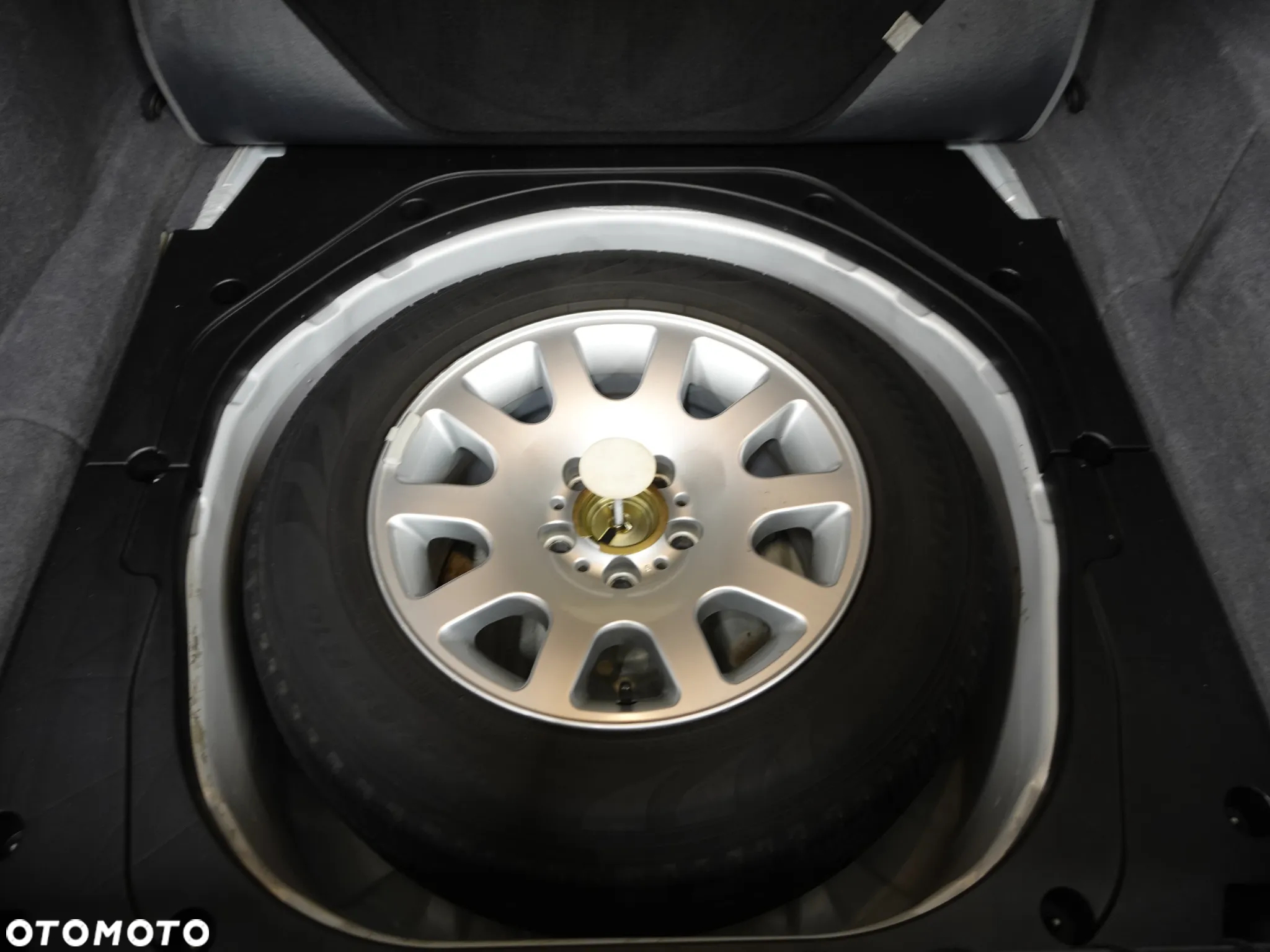 BMW Seria 7 728i - 25