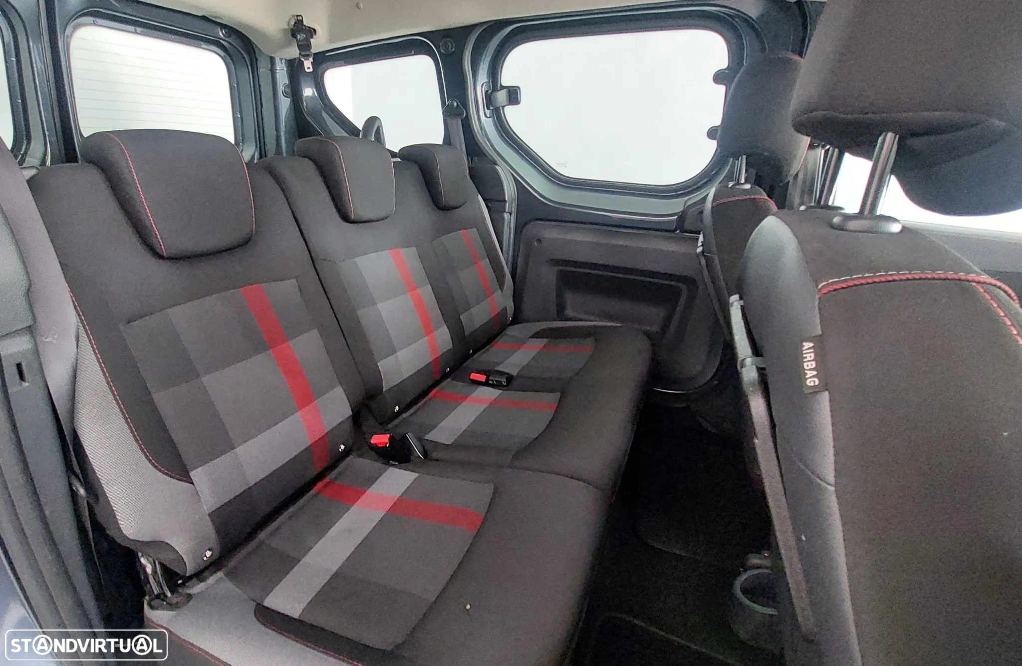 Dacia Dokker 1.3 TCe Stepway - 13