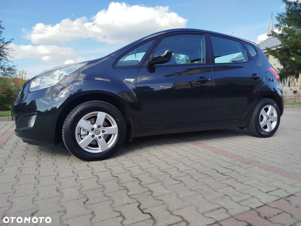 Kia Venga 1.4 CVVT Fifa World Cup Edition - 10