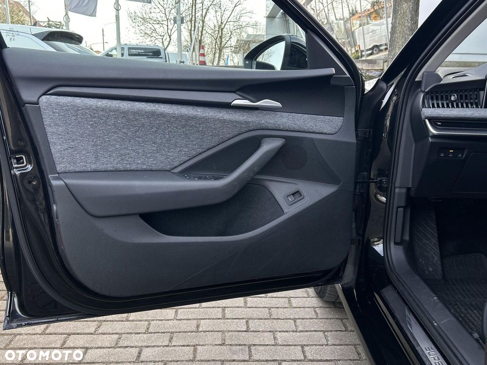 Skoda Superb 2.0 TDI SCR Selection DSG - 10