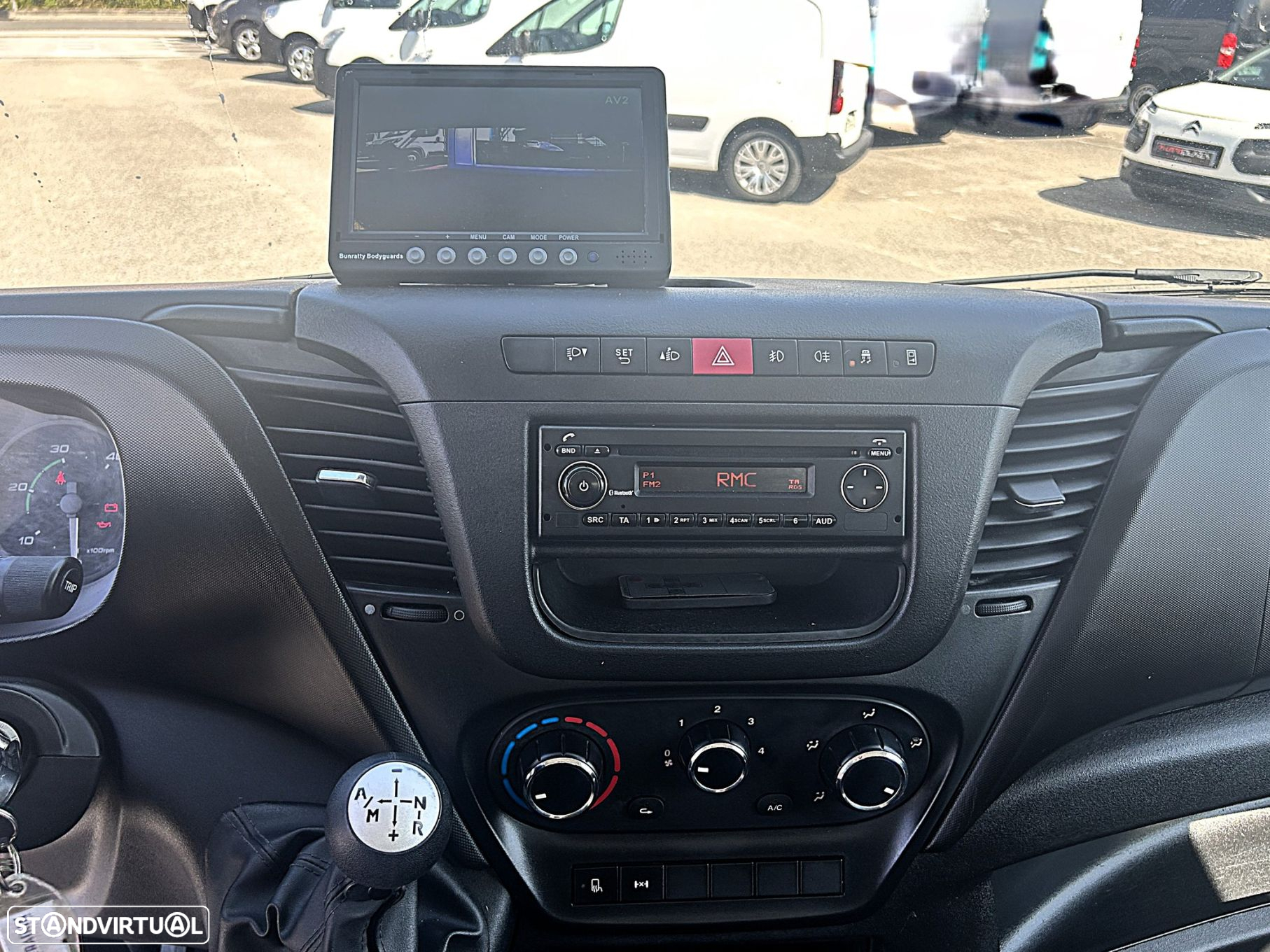 Iveco Daily 35C13 RODADO DUPLO BASCULANTE - 17