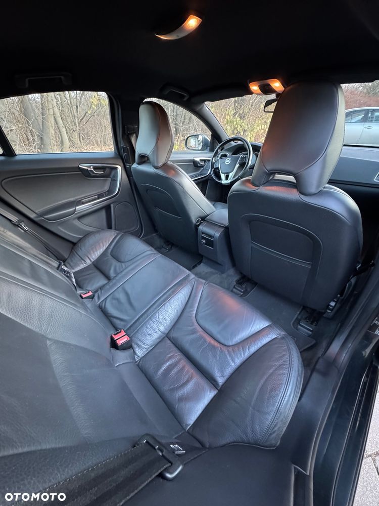 Volvo S60 D3 Geartronic Momentum - 14