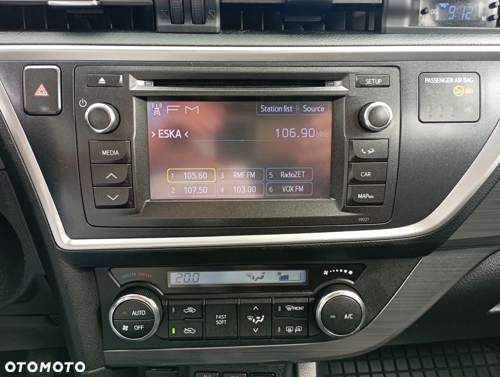 Toyota Auris 1.6 Dynamic - 15