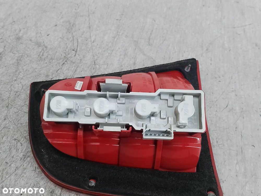 LAMPA TYLNA PRAWA SKODA OCTAVIA I FL 1U6945096 1U6945112 LIFTBACK - 6