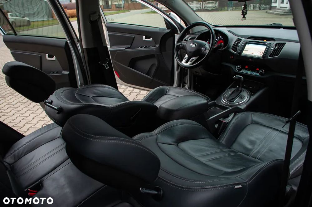 Kia Sportage 2.0 CRDI 4WD Automatik Dream-Team Edition - 23