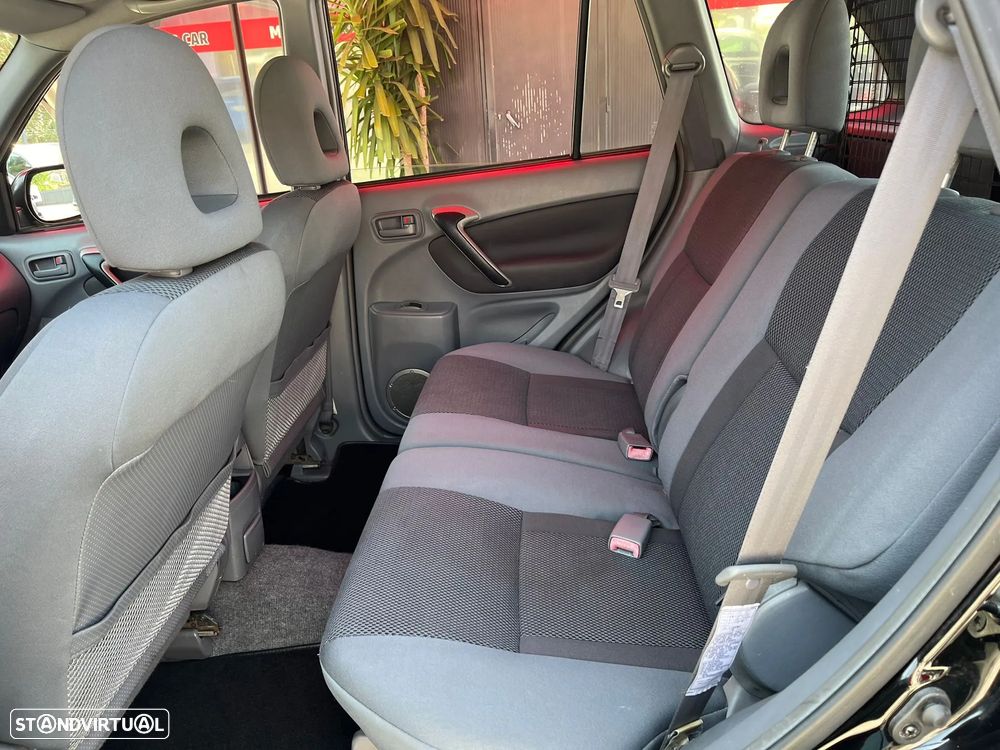 Toyota RAV4 2.0 Pack 1 - 12