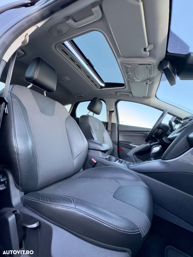 Ford Focus 2.0 TDCI DPF Powershift Titanium - 9