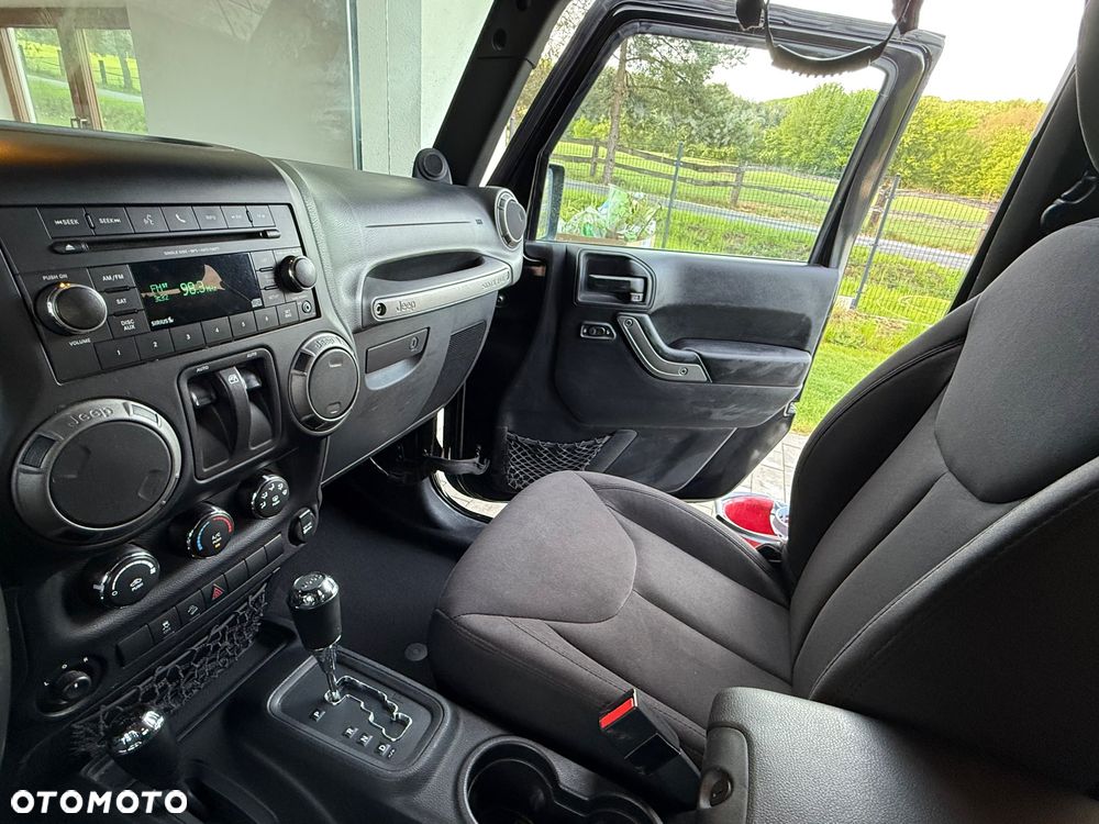 Jeep Wrangler - 9