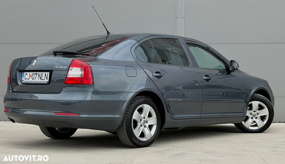 Skoda Octavia 1.6 TDI DPF DSG Elegance - 9