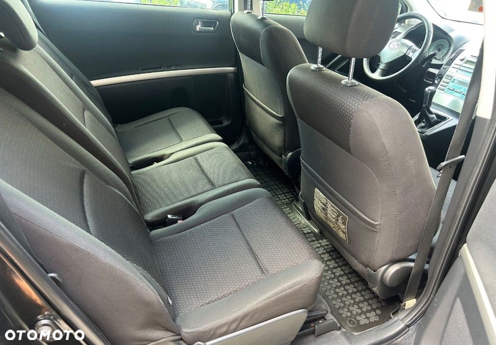 Toyota Corolla Verso - 13
