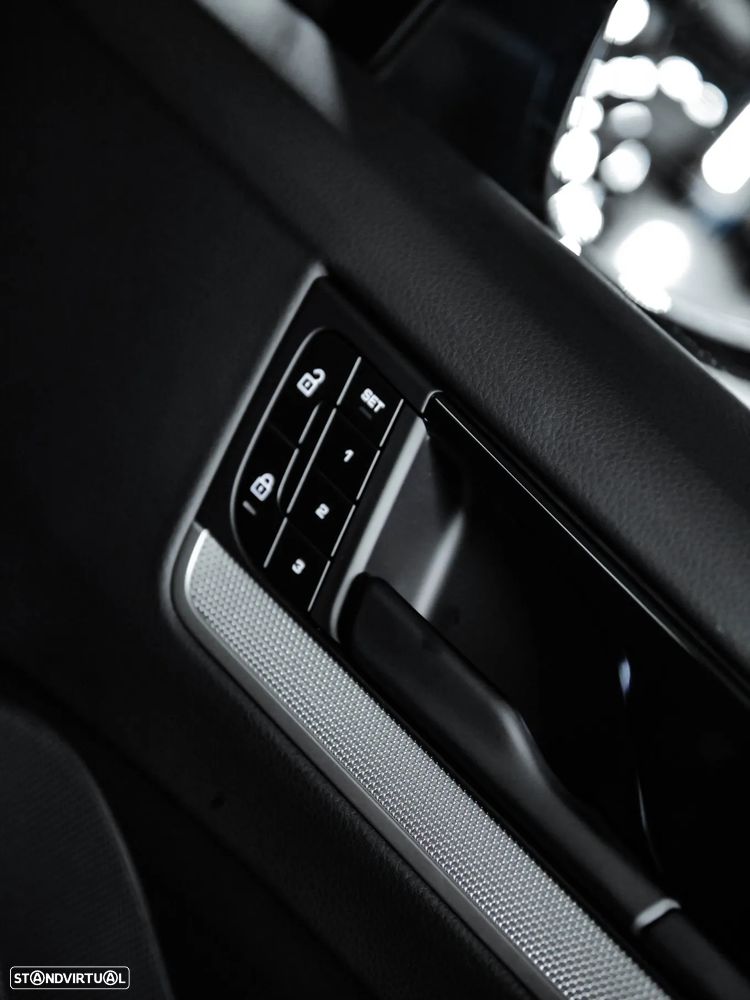 Porsche Cayenne Coupé E-Hybrid - 17