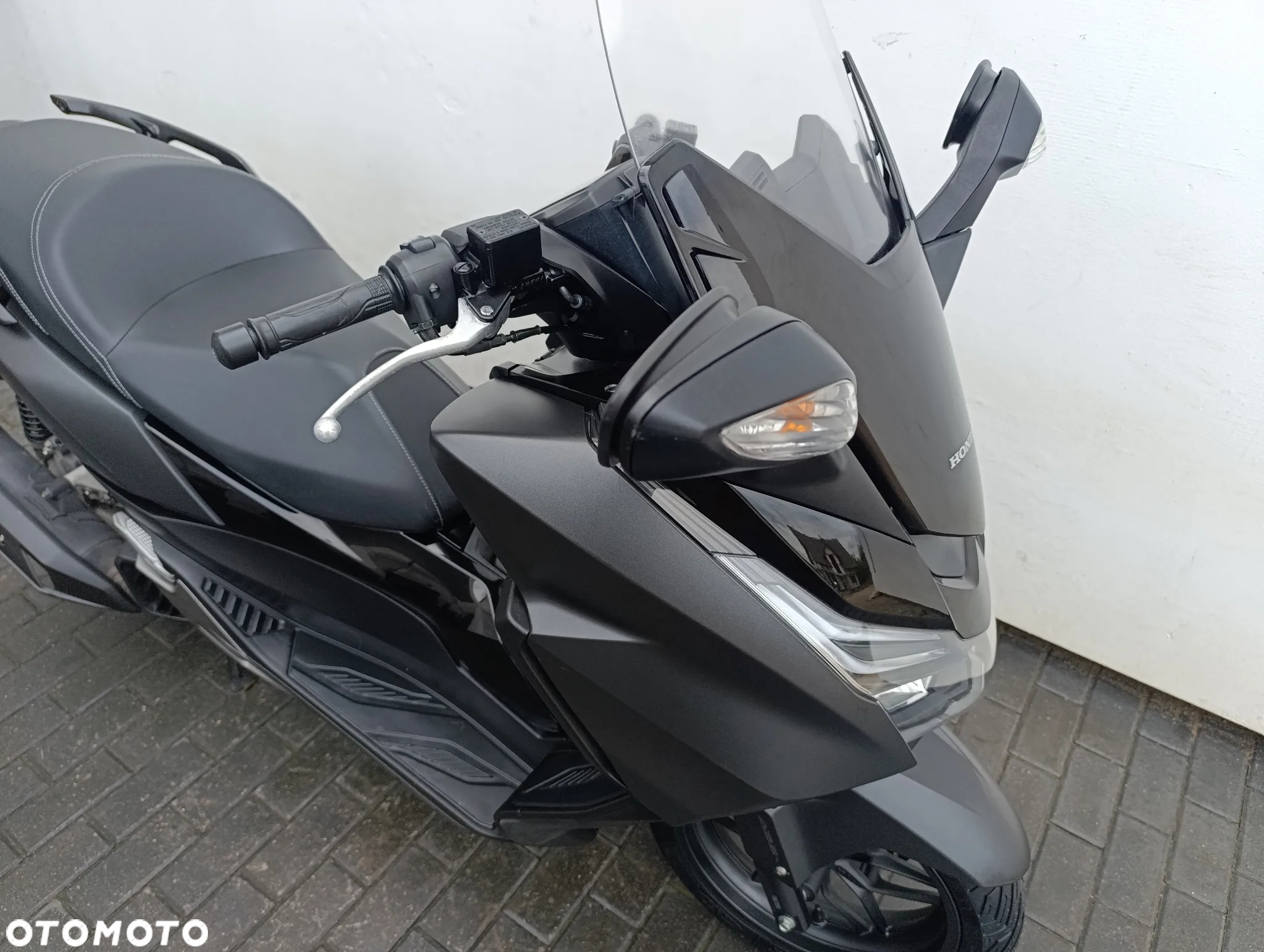 Honda NSS - 28