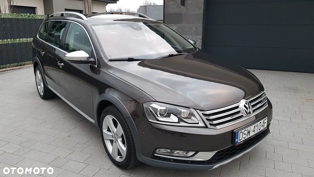 Volkswagen Passat Alltrack 2.0 TDI 4Mot DSG - 2