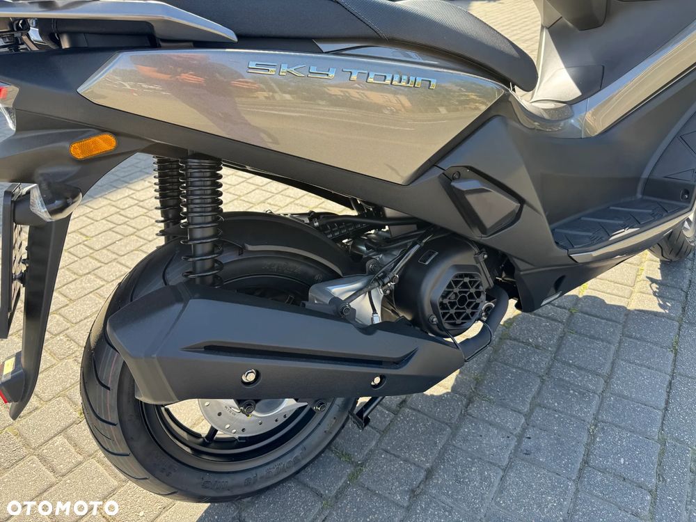 Kymco Skytown - 6
