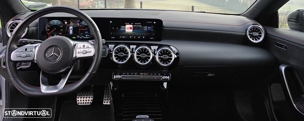 Mercedes-Benz CLA 250 e 8G-DCT AMG Line - 13