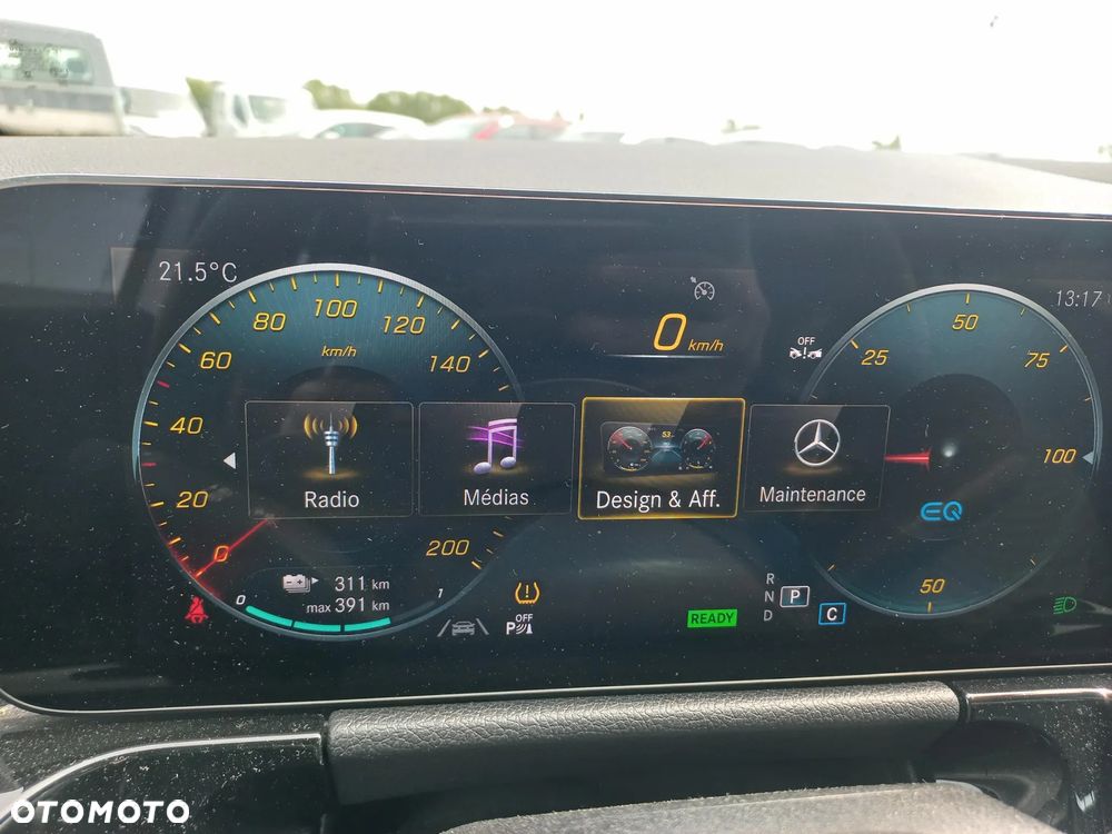 Mercedes-Benz EQA 250+ - 13