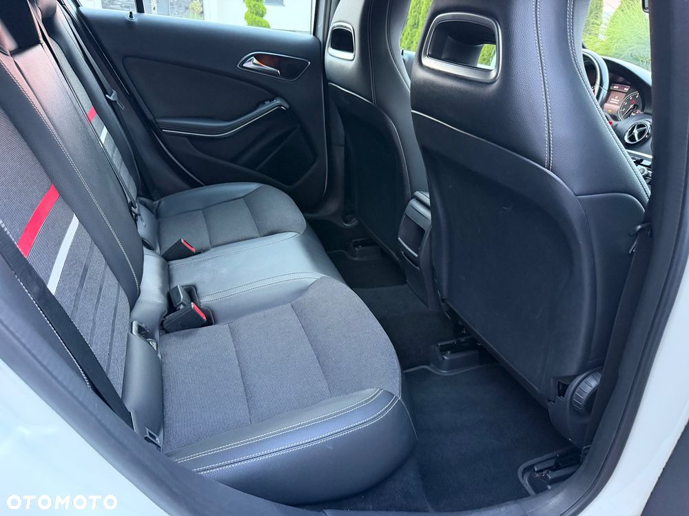Mercedes-Benz Klasa A 180 (BlueEFFICIENCY) Style - 11
