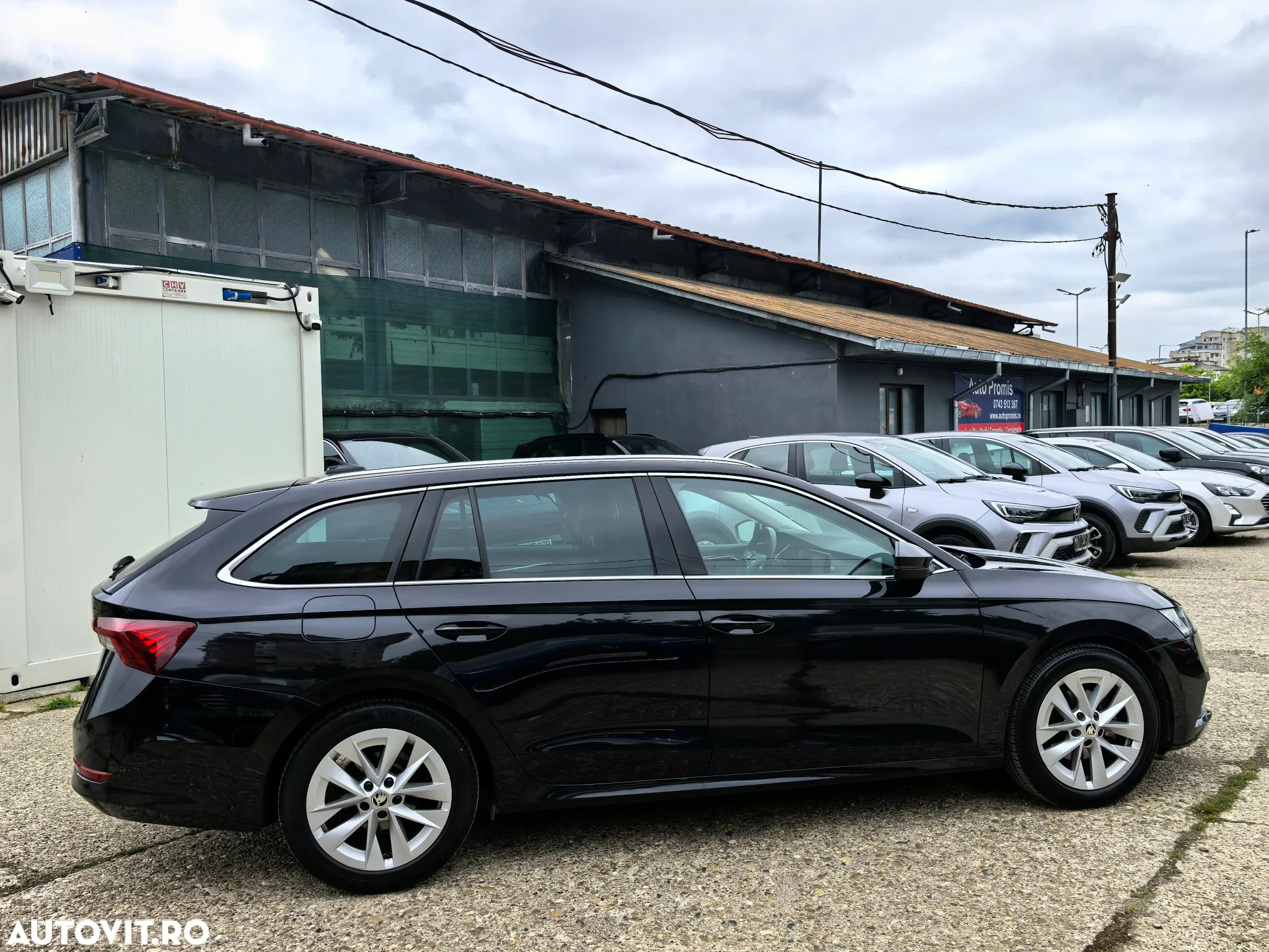 Skoda Octavia Combi 2.0 TDI DSG Style - 12