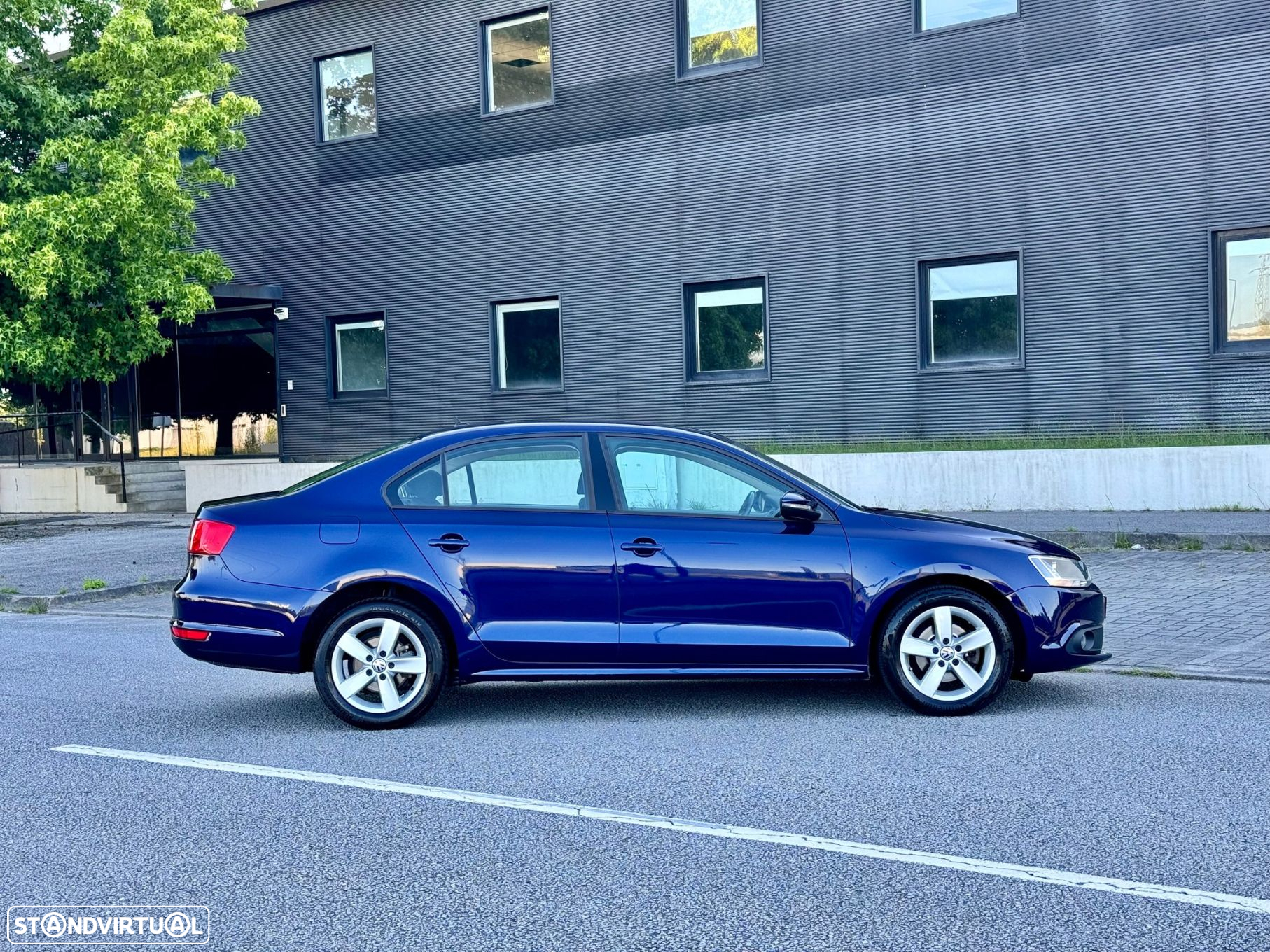 VW Jetta 1.2 TSi Comfortline - 12