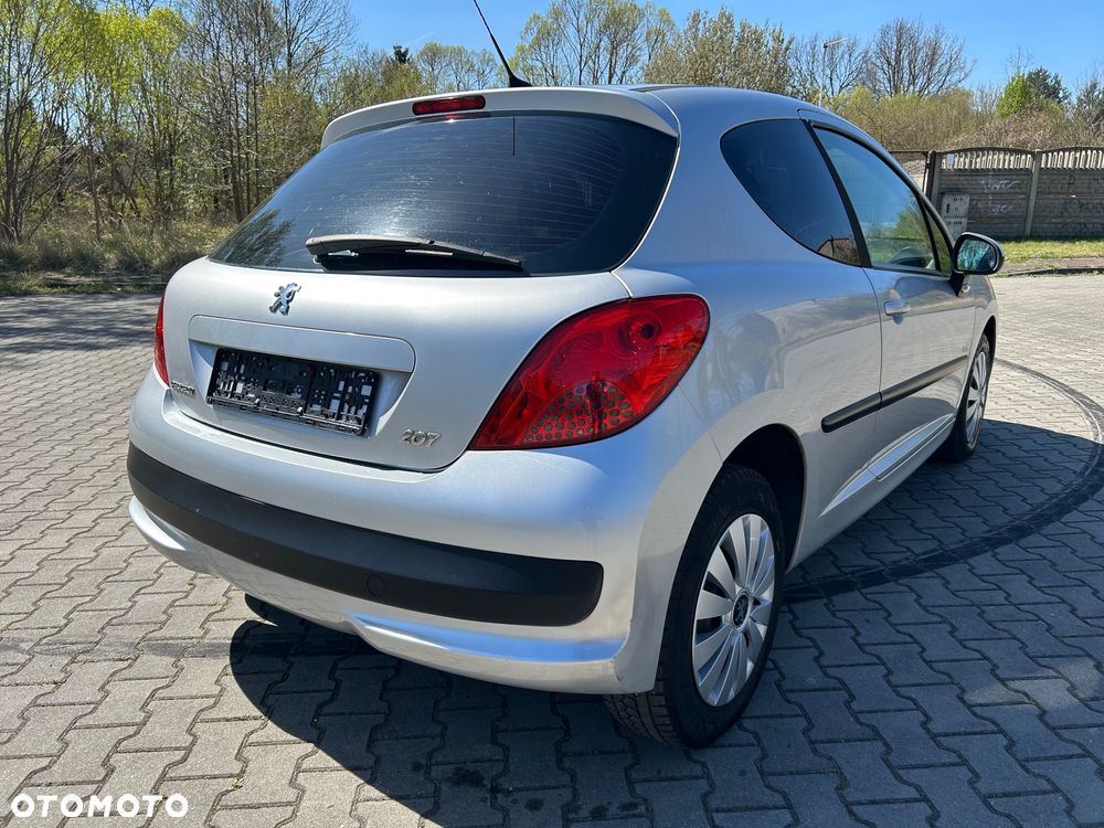 Peugeot 207 75 Filou - 5