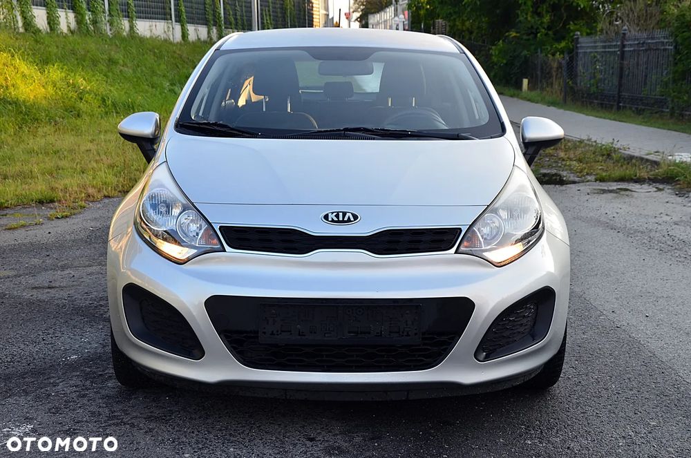 Kia Rio - 8