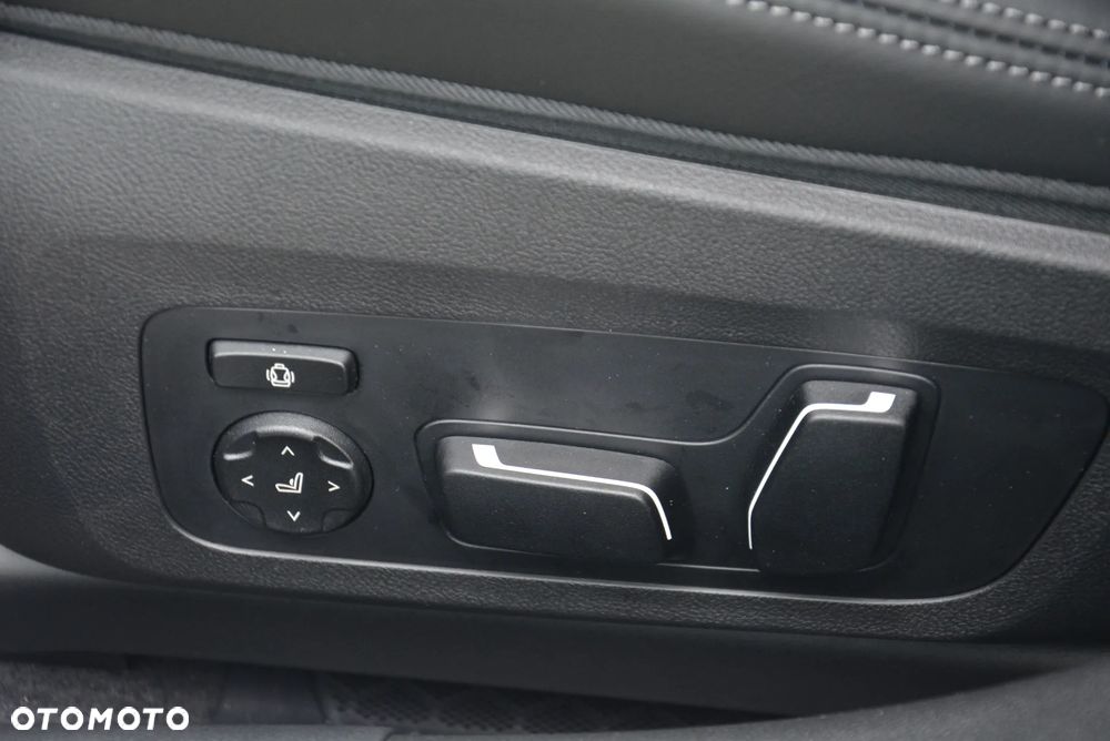 BMW M3 Competition M xDrive - 16