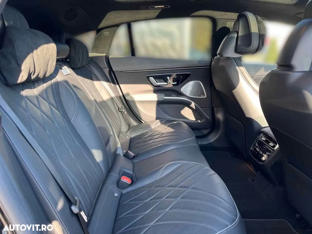 Mercedes-Benz EQS - 8