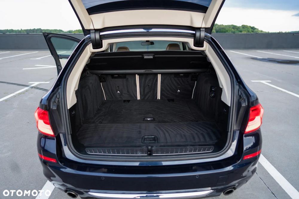 BMW Seria 5 530i xDrive Luxury Line - 25