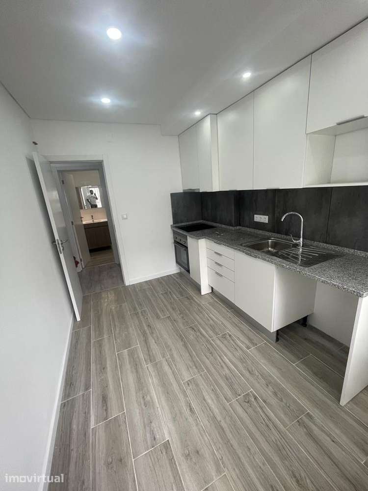 Apartamento T3, 1º andar na Verderena junto aos Barcos - Grande imagem: 2/10