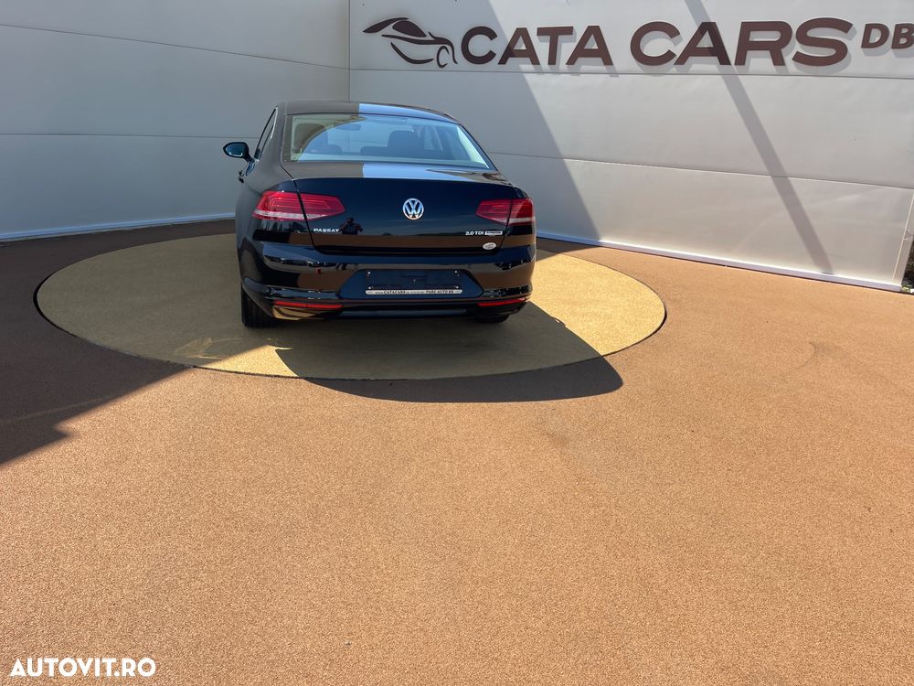 Volkswagen Passat 2.0 TDI SCR Comfortline - 13