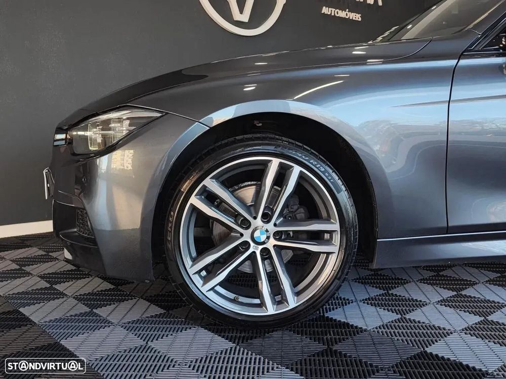 BMW 320 d Auto Pack M - 8
