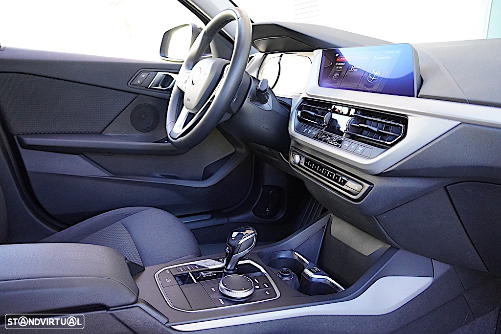 BMW 116 d Auto - 23