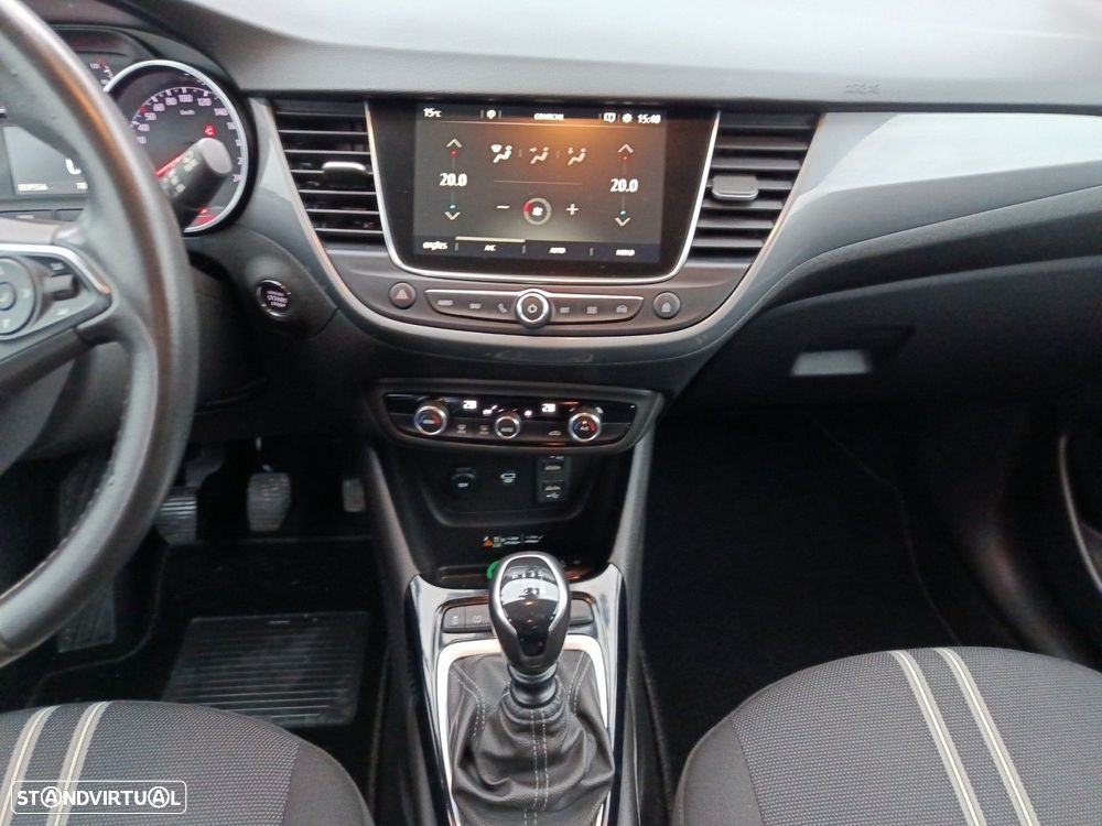 Opel Crossland 1.2 T Design & Tech - 11