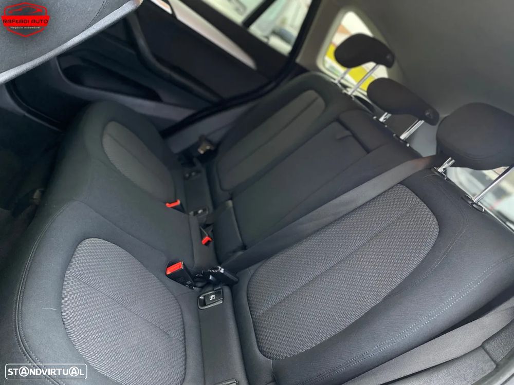 BMW X1 sDrive18d Advantage - 11