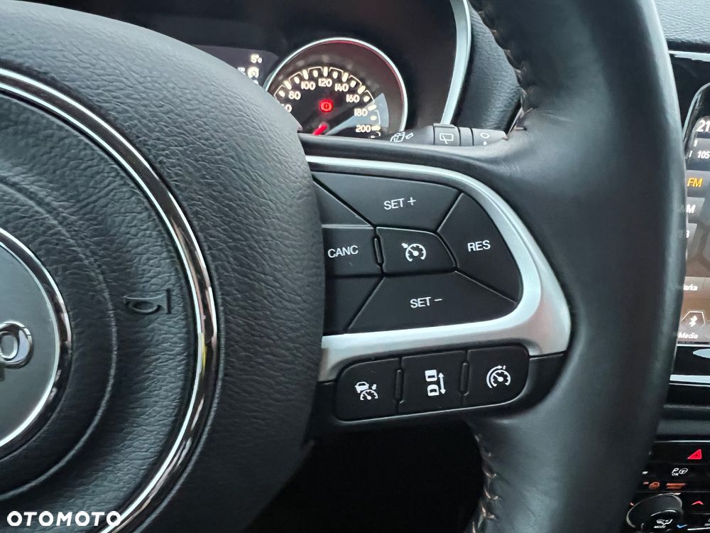 Jeep Compass 2.0 MultiJet Active Drive Automatik Limited - 24